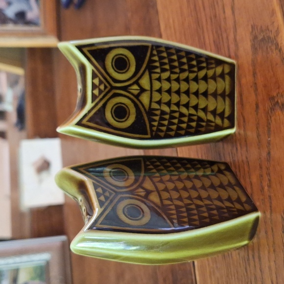 SALE!! HORNSEA England Heirloom "Green" Owl (Very rare) Salt & Pepper Shakers - Picture 9 of 9